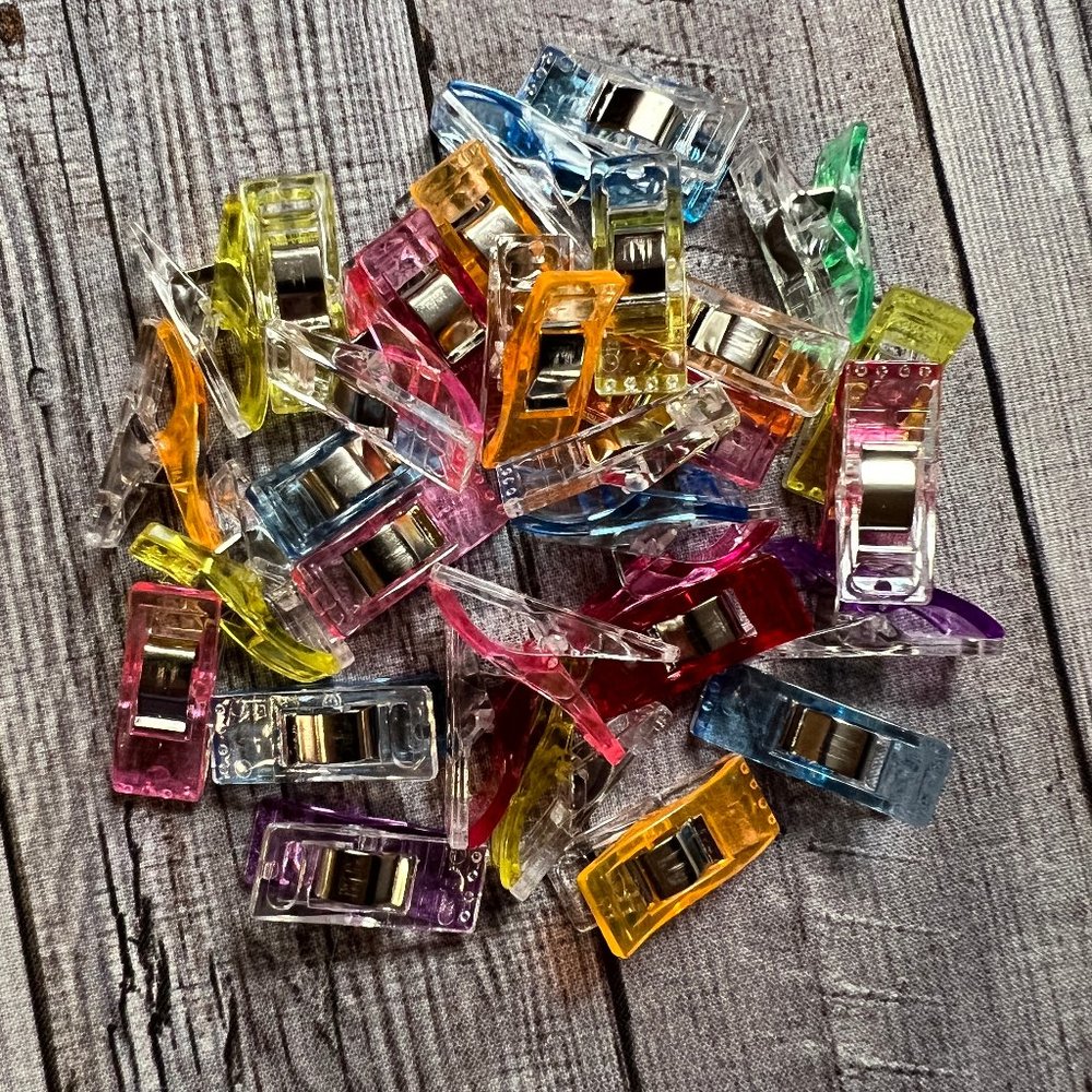 Plastic Clips, Wonder Clips for sewing, crafts, quilting, scrapbooks. 50 count